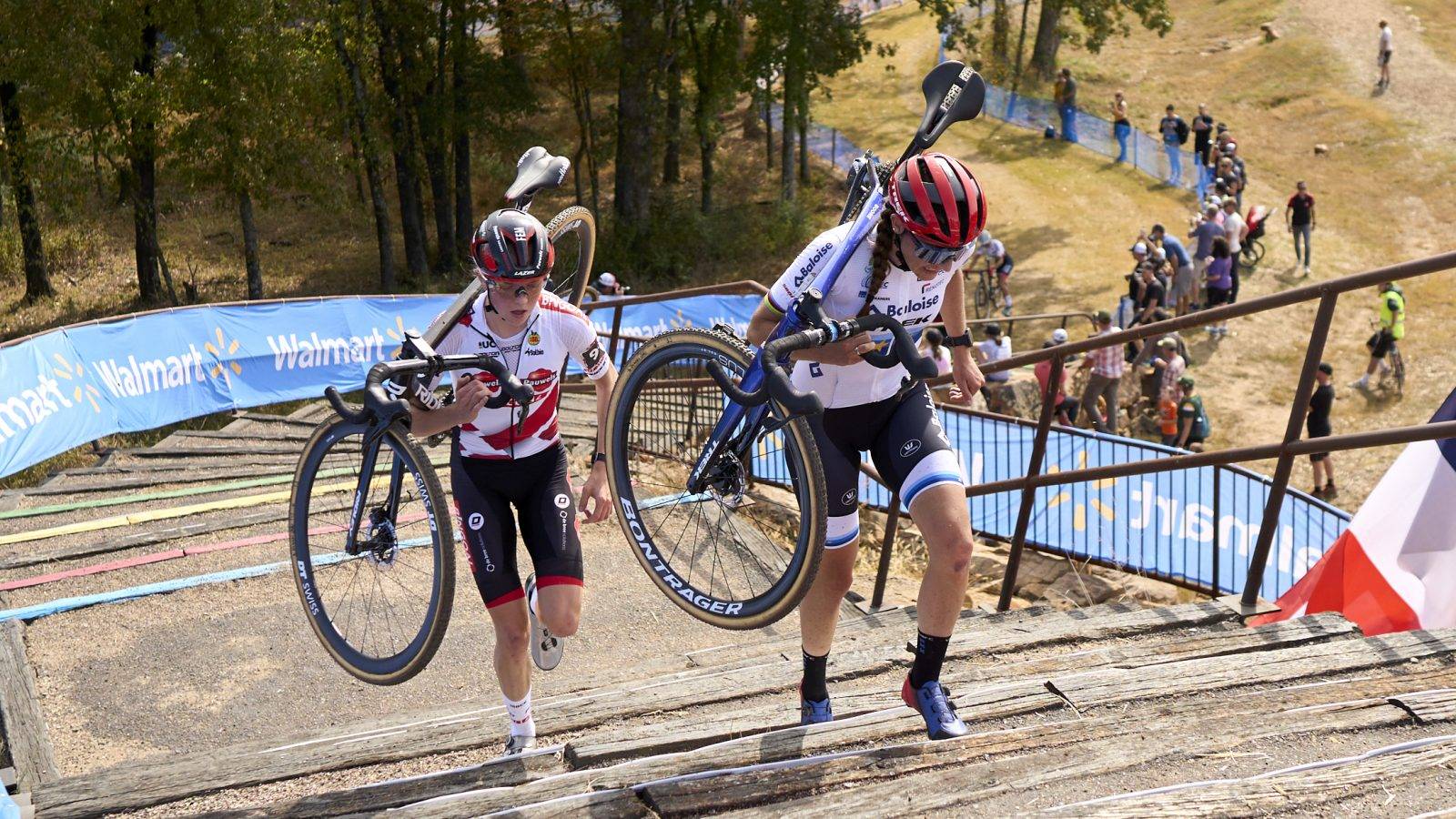 Dutch Fem Van Empel (L) and Dutch Lucinda Brand pictured in action during the second stage (2/14) of the UCI World Cup Cyclocross competition in Fayetteville, Arkansas, USA, Sunday 16 October 2022.
BELGA PHOTO BILL SCHIEKEN